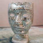 mirror-face-chair